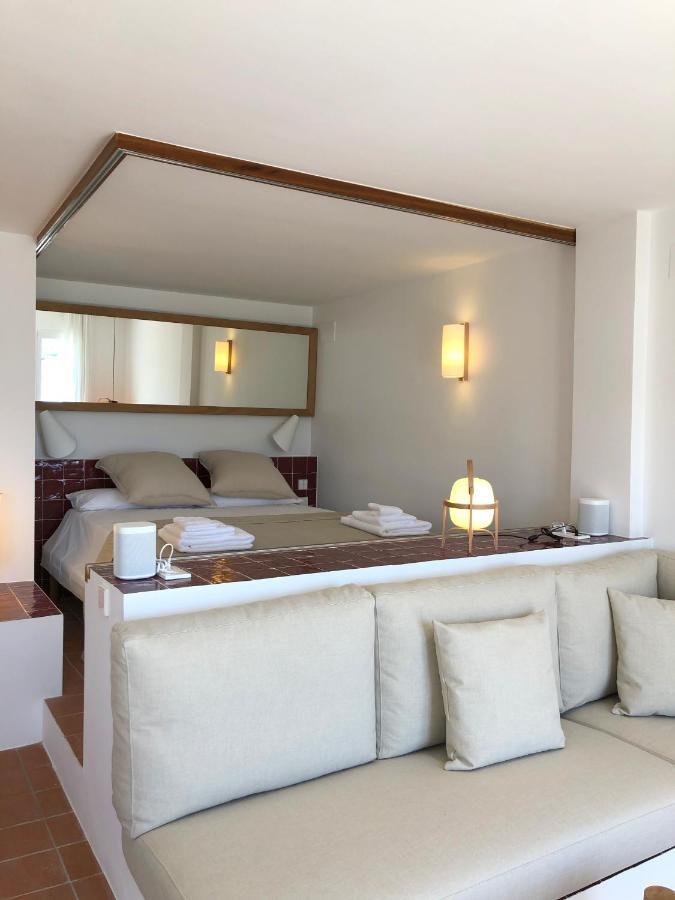 Beachfront Suite In Cadaques Center Экстерьер фото